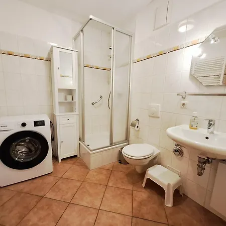 Apartmán 4 *